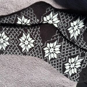 Muk Luks Black and White Knit Socks (very warm)